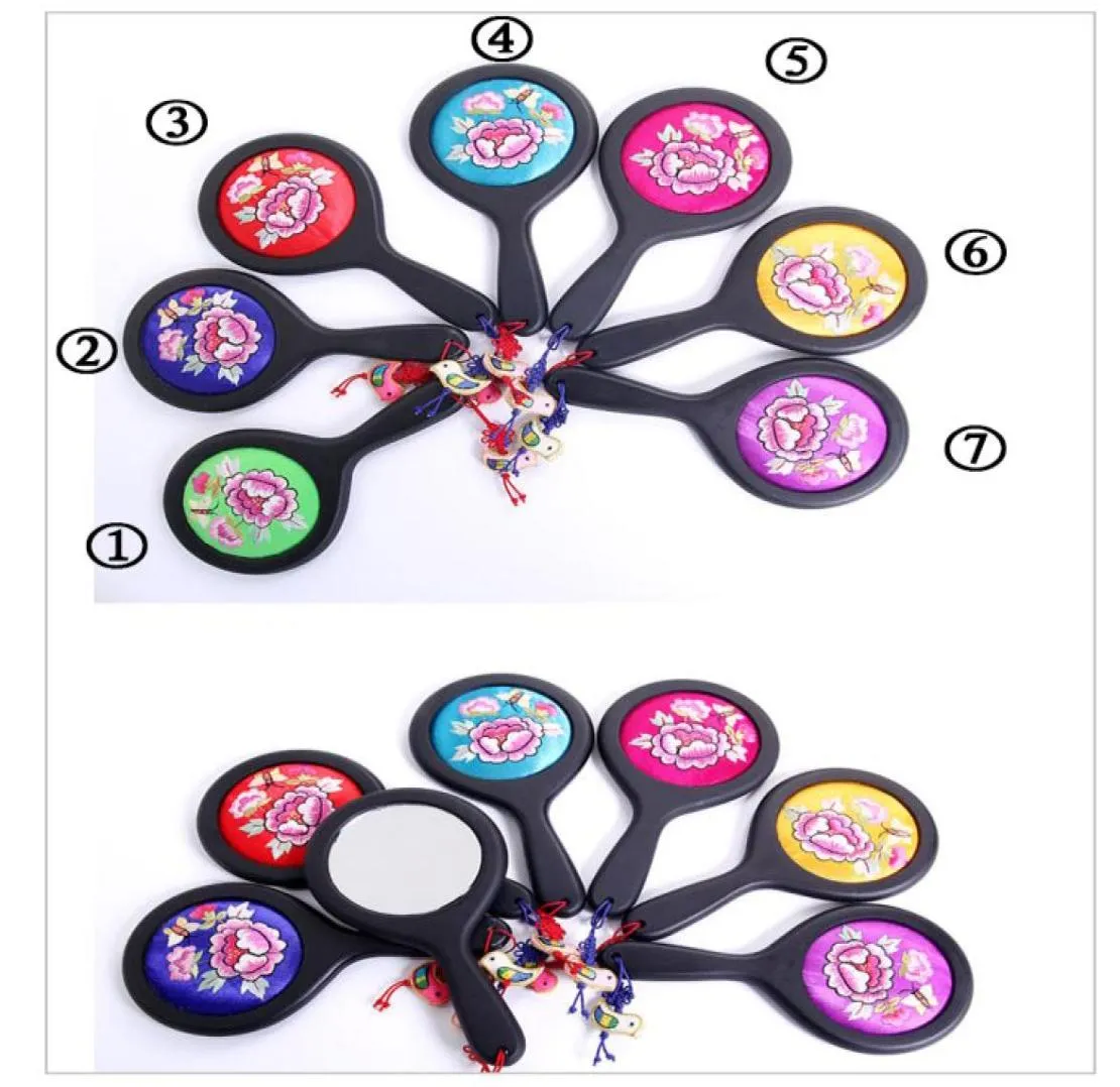 New Arrive Fine Hand Embroidery Handle Compact Mirror Gifts High quality Silk Peony Portable Makeup Mirrors with Boxes6128227