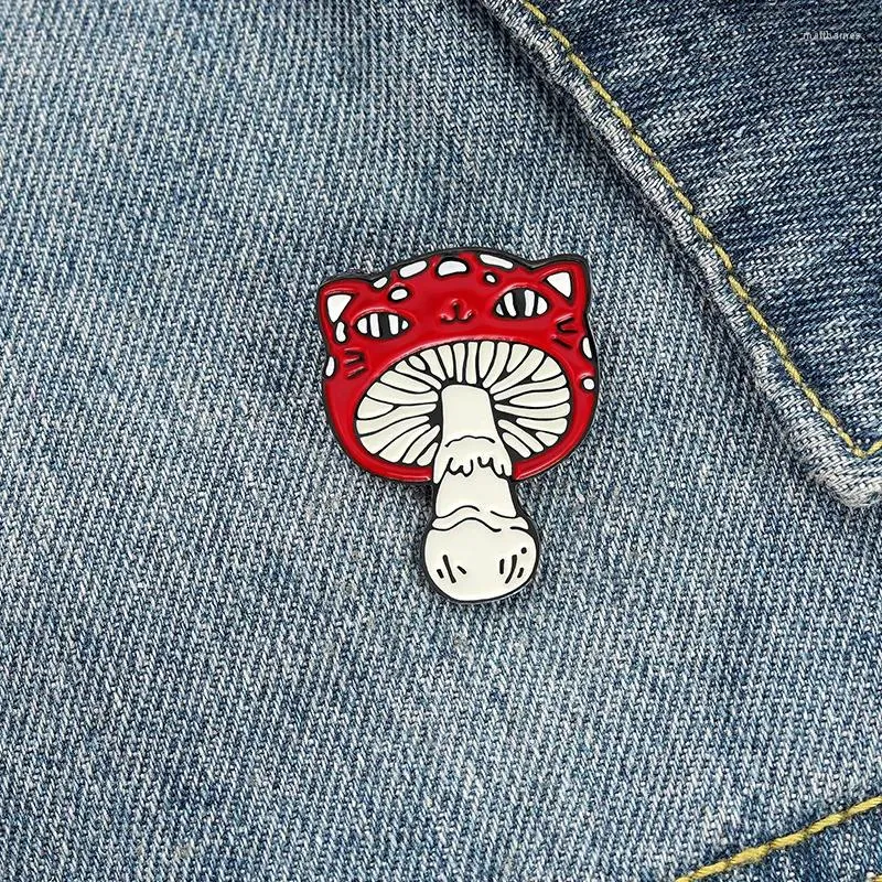 Brooches Creative Cartoon Cute Red Mushroom Head Enamel Brooch Personality Trend Badge Pins Collar Backpack Accessories Gifts For Friends