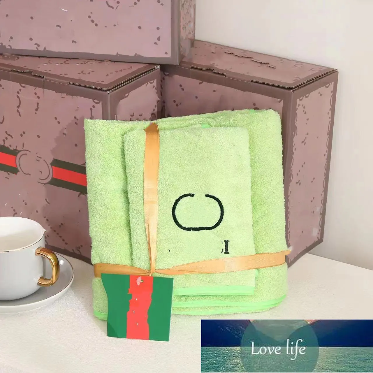 Nuovo marchio di moda classico Asciugamani da bagno in pile di corallo Asciugamano in due pezzi Coppia casa Tinta unita Asciugamano da spiaggia super assorbente ad asciugatura rapida