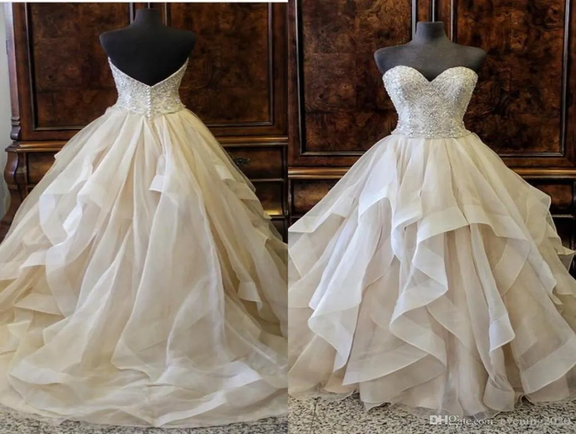 2018 Organza Abiti Quinceanera Sweetheart senza maniche Lace Up Lunghezza pavimento Ball Gown Abiti da ballo Abiti Quinceanera dolci8363791