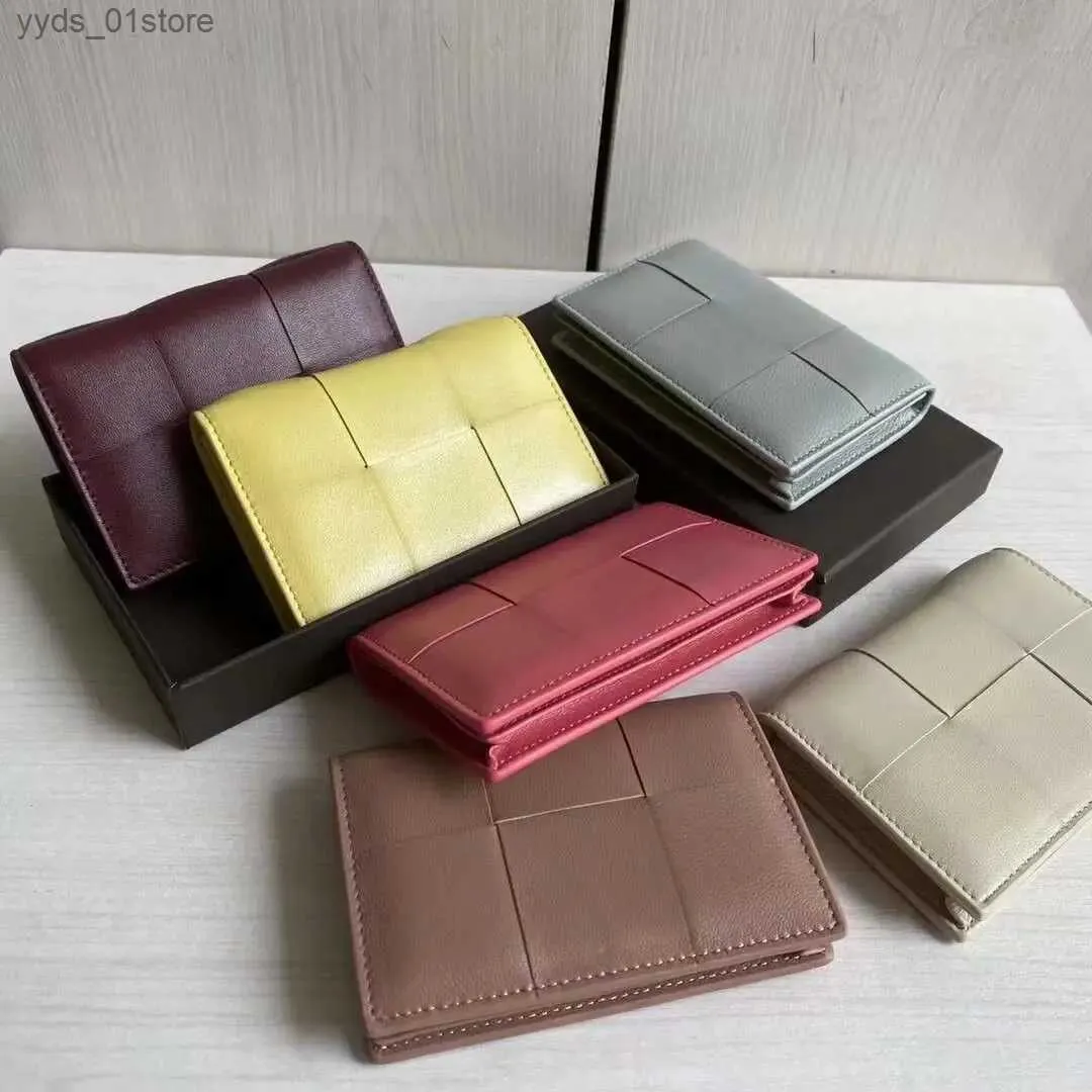 Money Clips Luxury Women Mini Wallet Weave Leather Card Holder Female Bifold Stick Cassette Business Credit Case Portable Lipstick L240306