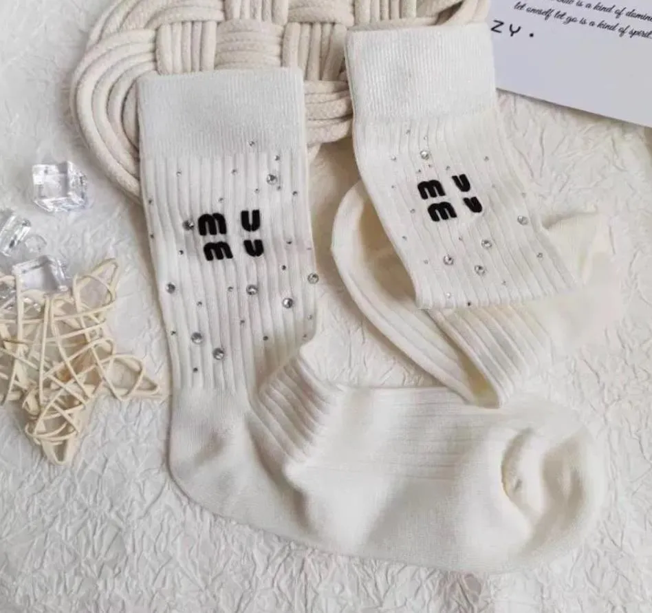 Chaussettes en coton pour femmes, e, lettres imprimées, Tube respirant, Skateboard, chaussettes mignonnes