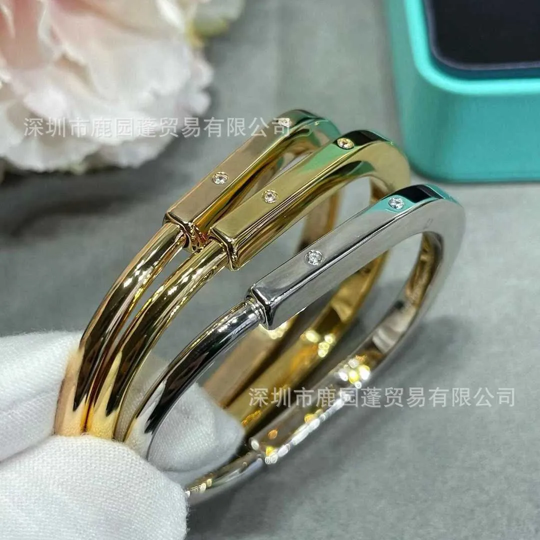 Designer Boutique Tiffay Lock Series Diamond Bracelet with Mens and Womens Open 18K Rose Gold U-shaped Head 1