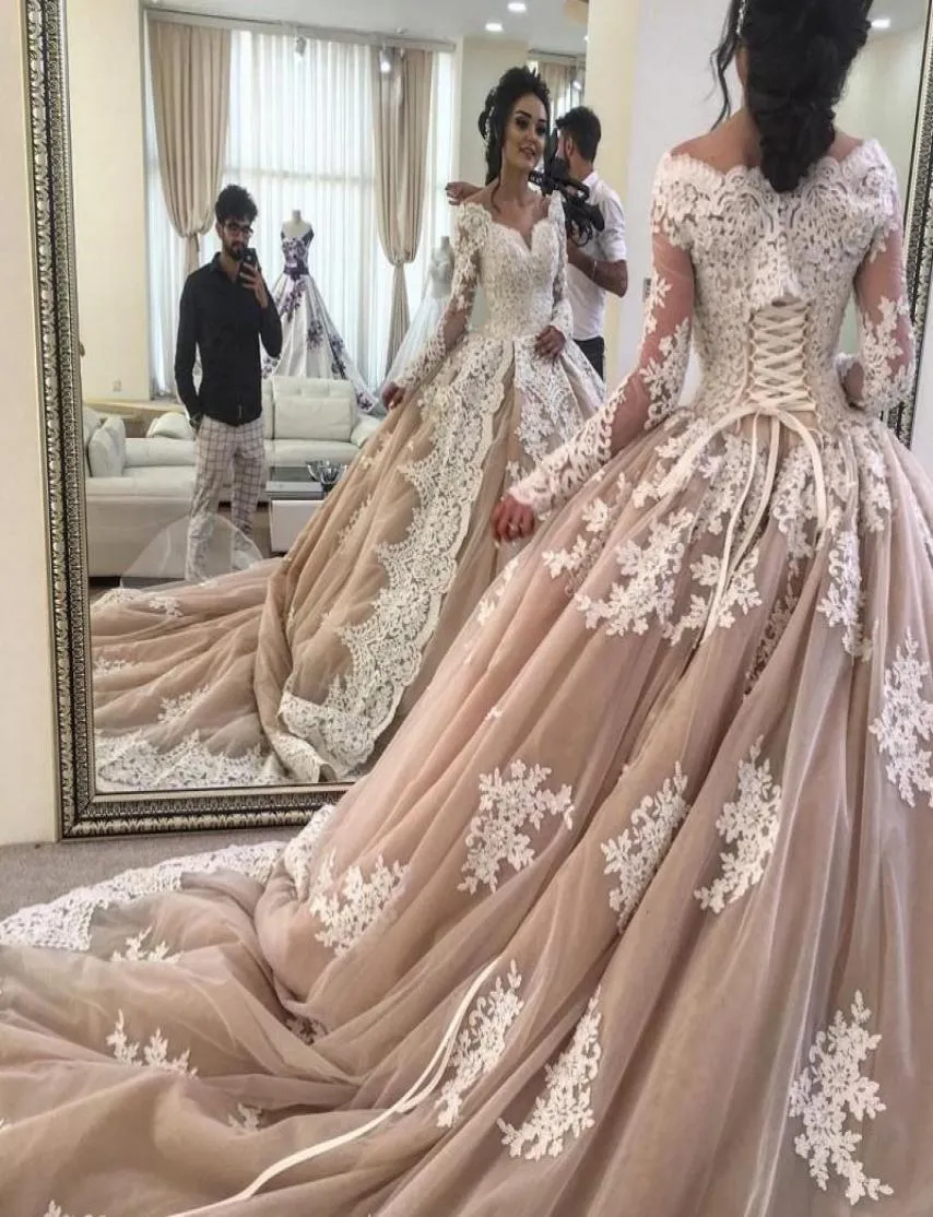 Luxury Ball Gown Wedding Dresses Saudi Arabic Off The Shoulder Lace Long Sleeves Bridal Gowns Lace Up Tulle Court Train Wedding Ve9846978