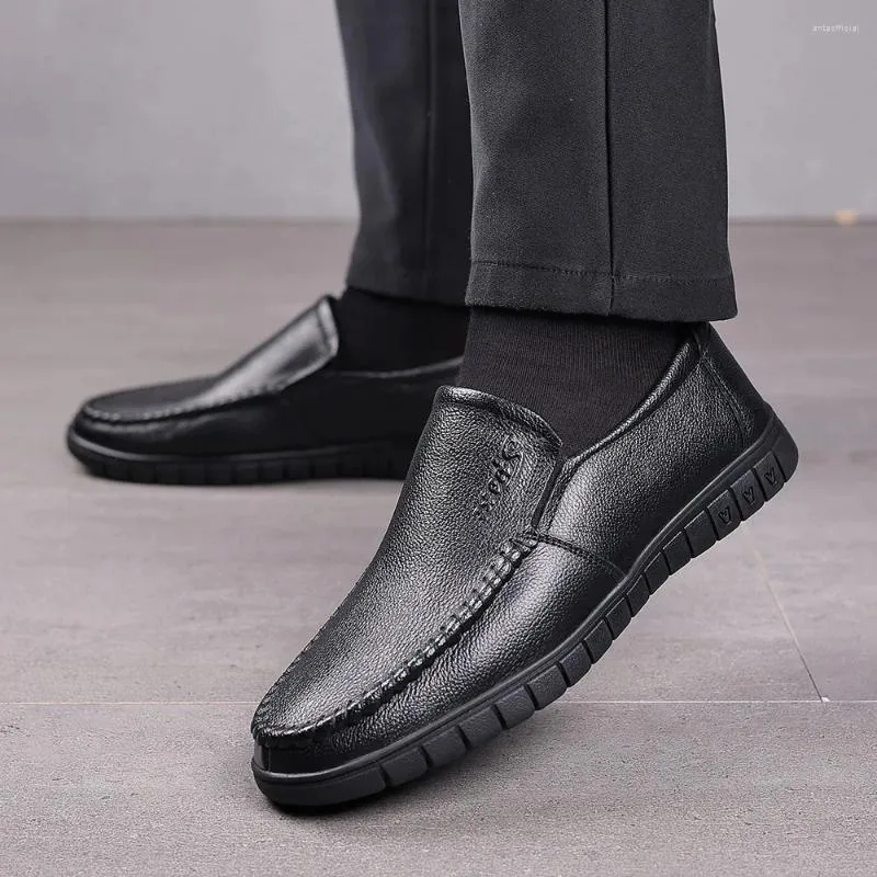 Robe Chaussures Mode Mocassins Italiens Hommes En Cuir Verni Oxford Pour Mariage Formel Mariage À La Mode   | Vidéo DHgate
