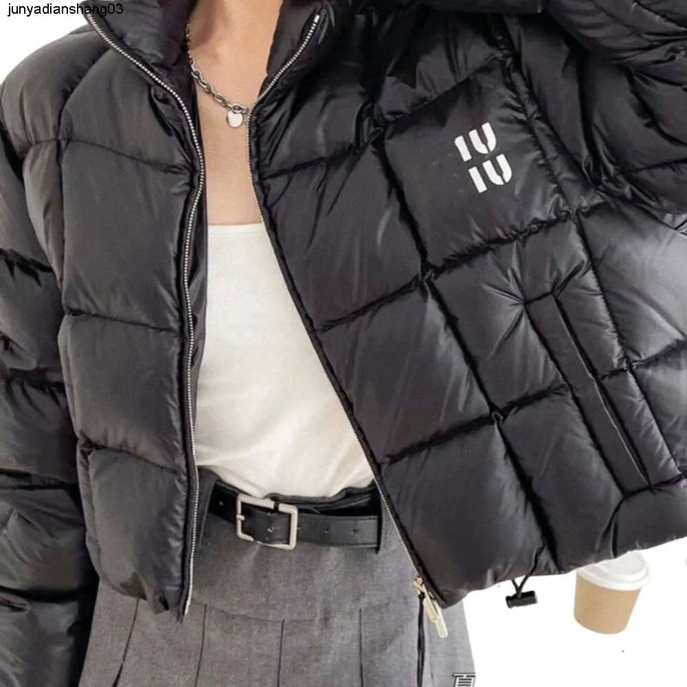 23SS Designer Down Jacket Vestes d'hiver 90% Blanc Duck Down Puffer Veste Courte Couleur Unie Lettre Imprimer Cardigan Manteau