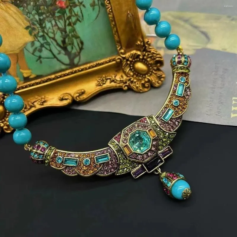 Pendants Vintage European And American Rhinestone Necklaces Blue Turquoise Stones For Mountain Flash Diamond Jewelry