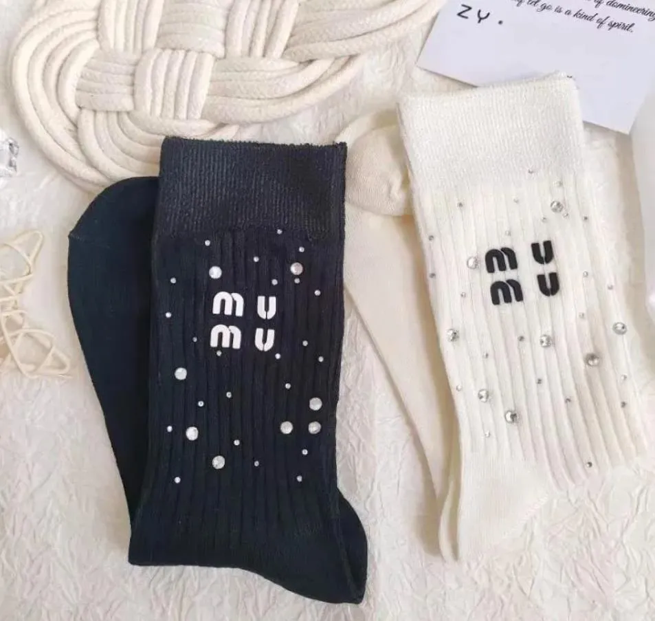 Chaussettes en coton pour femmes, e, lettres imprimées, Tube respirant, Skateboard, chaussettes mignonnes