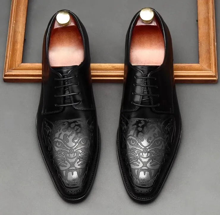 Men Business Wedding Party Dress Shoes Genuine Leather Laser patterned tiger head Men shoes Lace-Up Breathable Pointed Toes Formal events Derby shoes Burgundy Black