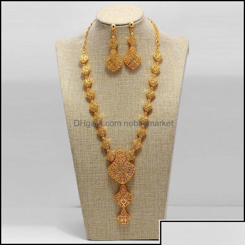 Paramètres de bijoux Paramètres de bijoux Dubaï Inde Ensembles de couleur or pour femmes Collier de fleurs africaines Boucles d'oreilles Fête de mariage Aessorie Dhsnn