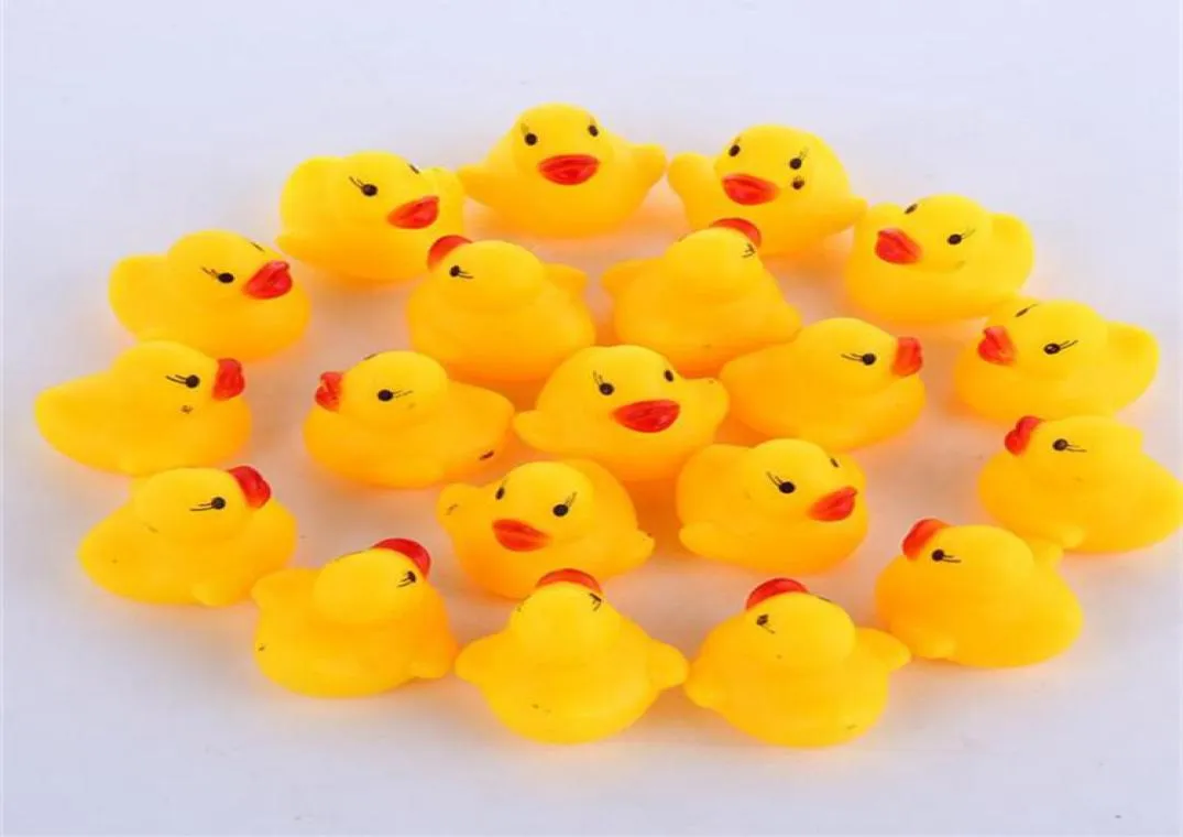 Jouet de bain pour bébé hochet sonore enfants infantile Mini canard en caoutchouc natation cadeaux de bain course canard grinçant piscine amusant jouet de jeu I9329719