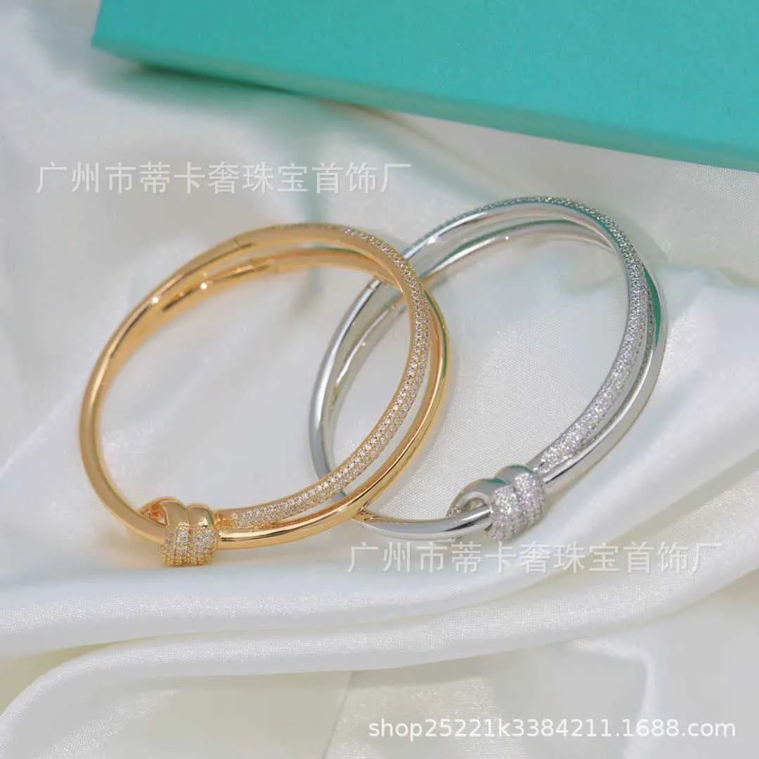 Light Luxury Seiko knot series bracelet female Gold materialstar same simple and generous twist rope 0HSV