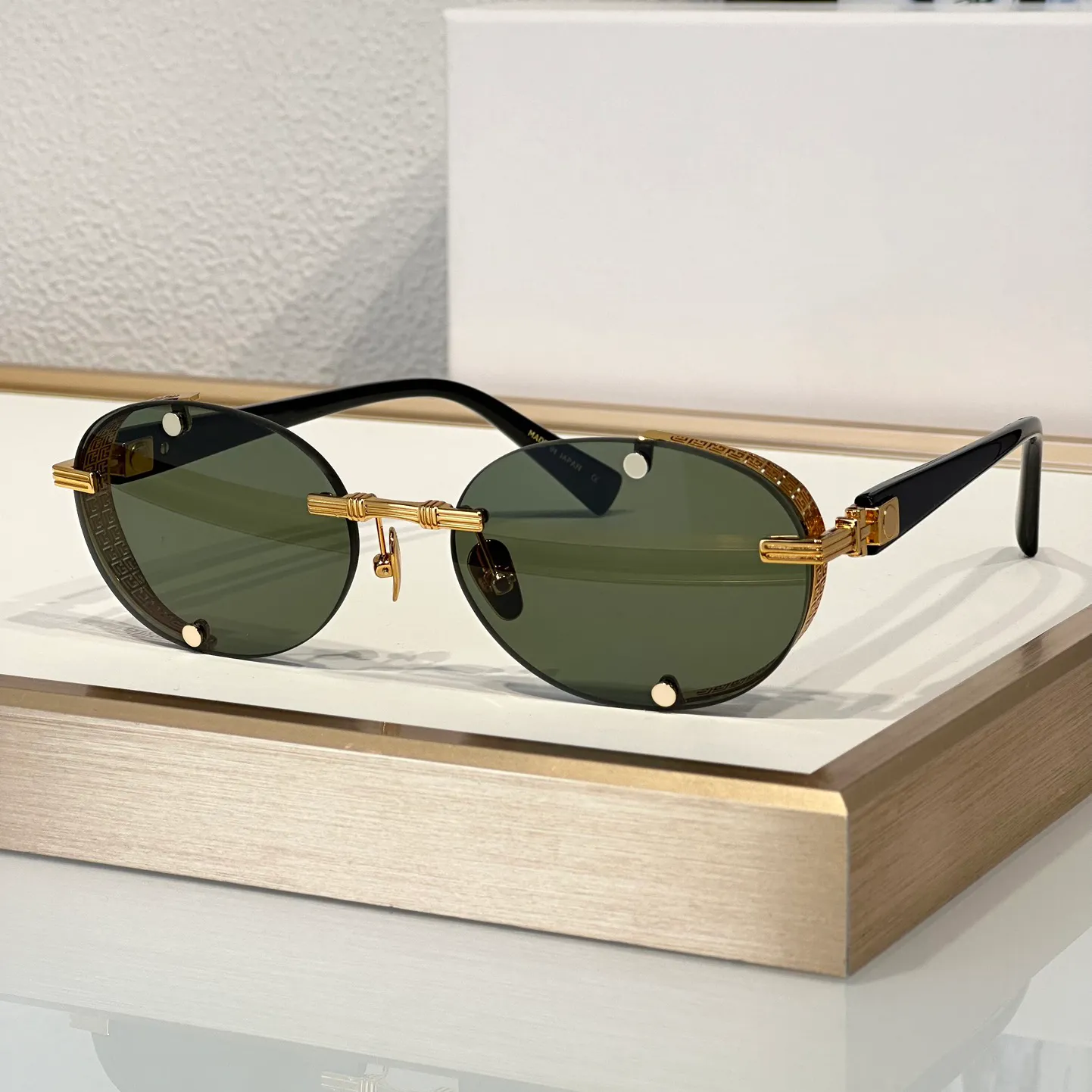 Modische Sonnenbrille für Männer und Frauen, Sommer, MONSIEUR 153C, Designer, Outdoor, Laufsteg, Strandstil, Anti-Ultraviolett, UV400, Retro, beliebte Platte, ovaler Rahmen, zufällige Box