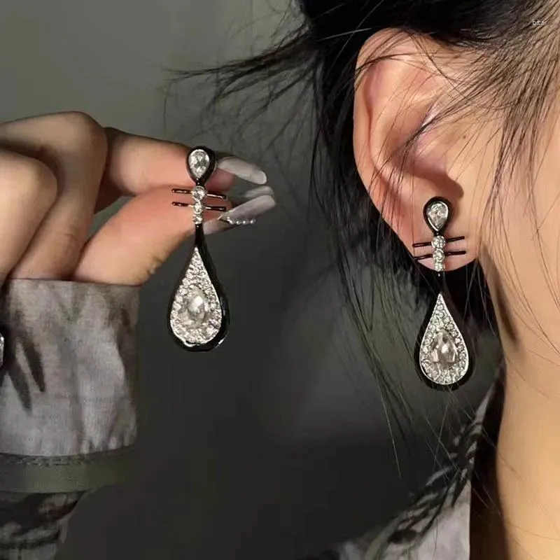 Boucles d'oreilles pendantes Vintage strass noir luth chinois goutte pour femmes charme créatif esthétique accessoires ethniques à la mode