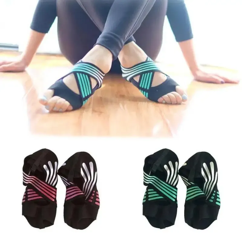 Calzini antiscivolo per pilates personalizzati: acquista questo articolo all'ingrosso per il tuo negozio