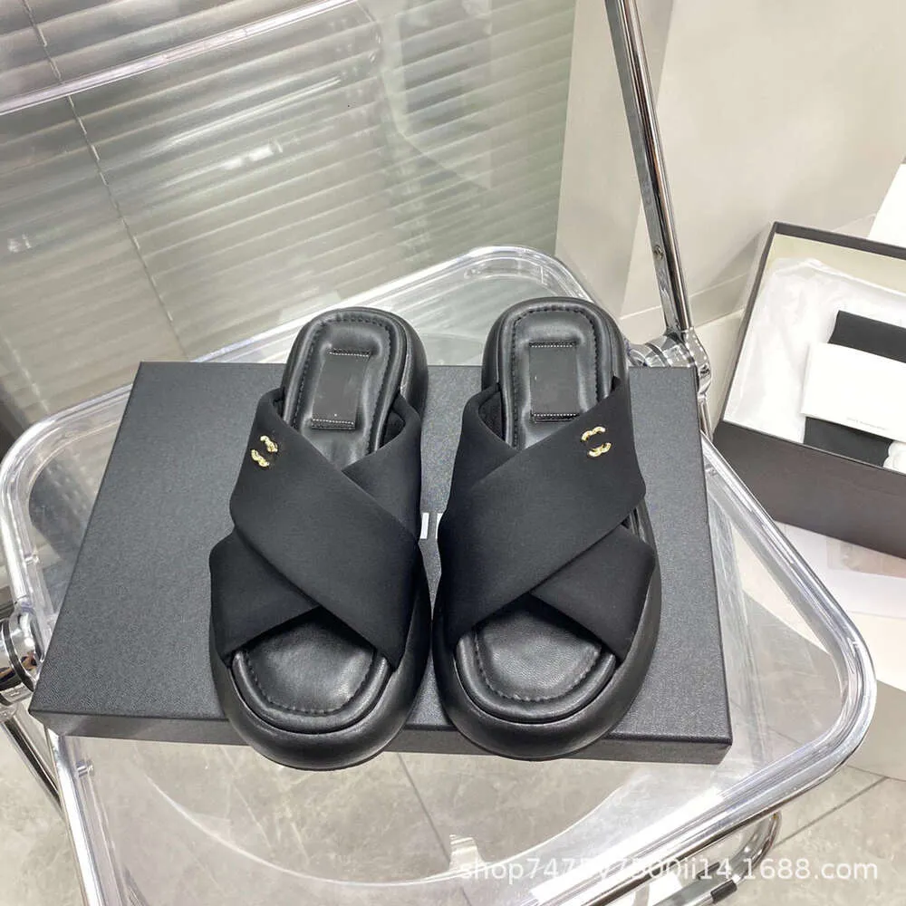 Sandalen Hoge versie Xiao Xiang Cross Matsu Dikke bodem voor dames Open teen Brood Cool Slippers Verhoog het gevoel van trendy voeten