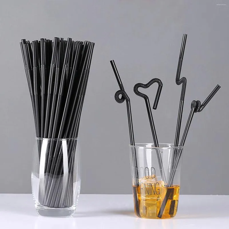 Kubki jednorazowe słomki 100pcs plastikowe czarne elastyczne dla napojów barowych Bankiet Bringling Earth Cap