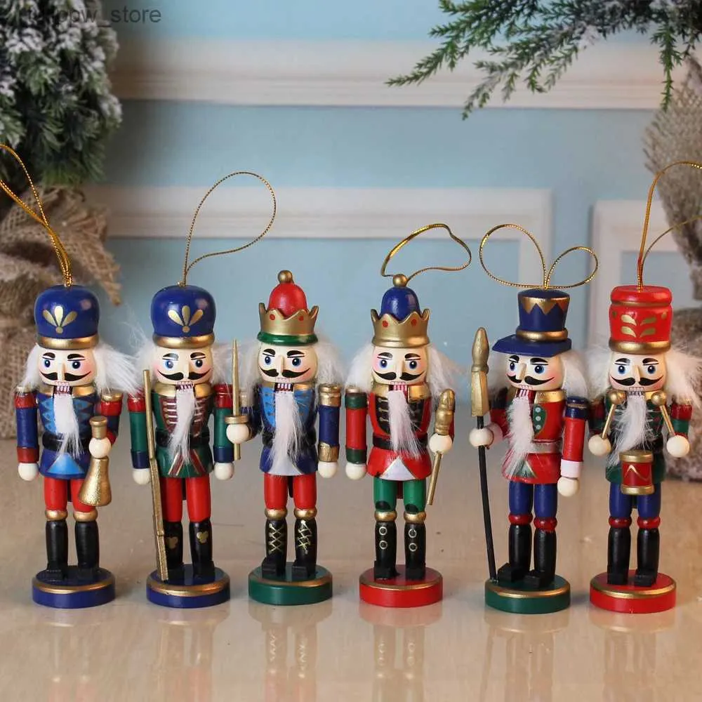 Decoratieve objecten beeldjes 6 stuks Notenkraker Marionet Soldaten Erewachtpop Kersthangers Geschenkornamenten Desktopdecoratie Tekenfilms Retro Handwerk