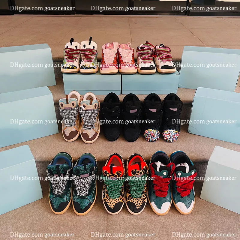 Bordstein-Sneakers, Designer-Schuhe, Damen-Herren-Schuhe, klassischer Show-Stil, Schnürschuh aus Mesh-Gewebe, außergewöhnlicher Plateau-Sneaker aus Kalbsleder mit Prägung