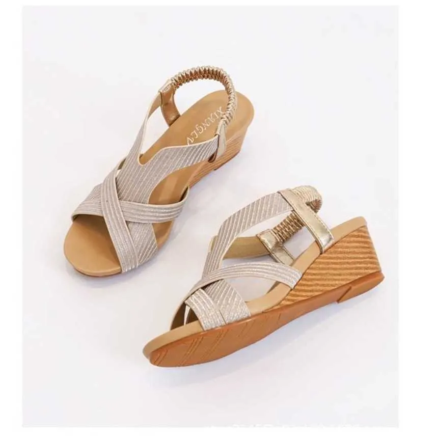 Горячий богемный стиль, открытый для летней сандалии, удобная сандалии, туристические склоны, римские женщины, шлепанцы, каблуки с песочными каблуками 240228