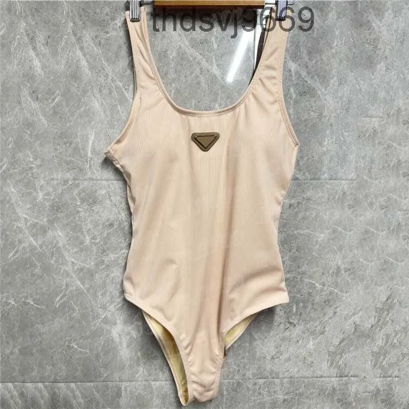 Metal Badge Swimsuits Women Designer Bodysuits Bikini Sexy Backless One Piece Swimwear Summer Holiday Beach Wear MW18