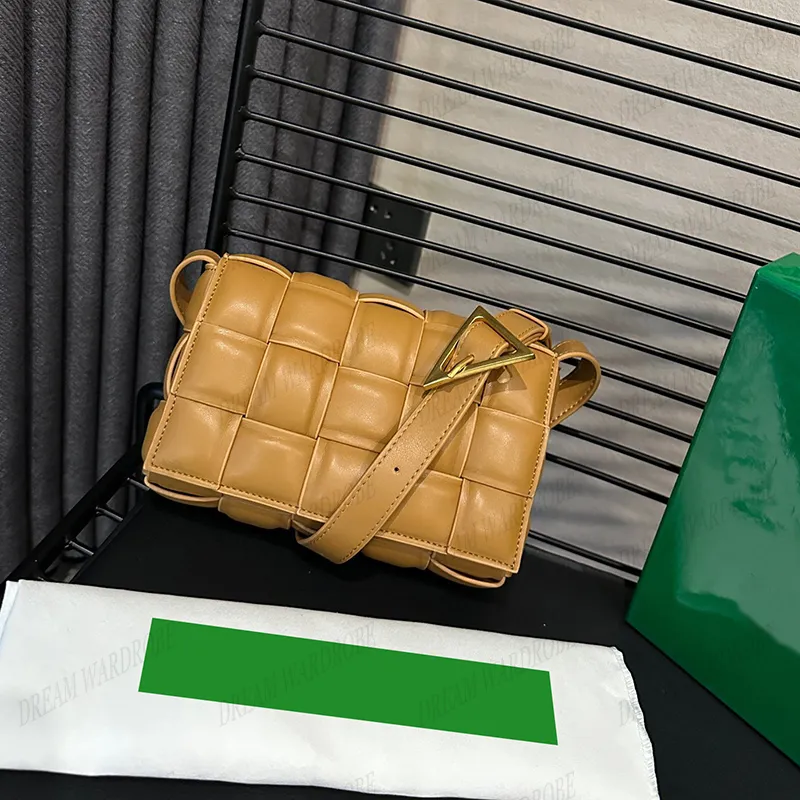 크로 셰 뜨개질 디자이너 가방 패션 여성 크로스 바디 여름 사탕 색상 어깨 가방 작은 지갑 브랜드 패치 워크 핸드백 상자