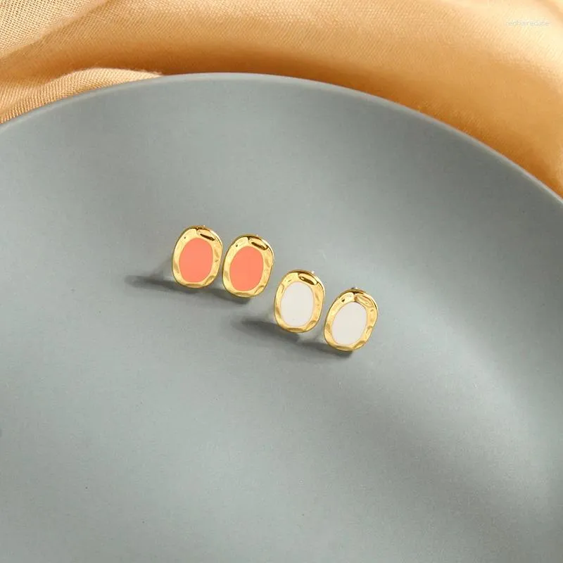 Ohrstecker UER Einzigartige rote weiße Emaille für Frauen Goldfarbe unregelmäßige ovale Legierung Modeschmuck Zubehör