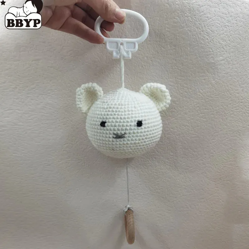 Ręcznie robiony szydełkowy Niedźwiedź Zwierzęta Głowica Grzechotka z muzyką DIY Baby Infant Born Teether Sensory Toy 240226