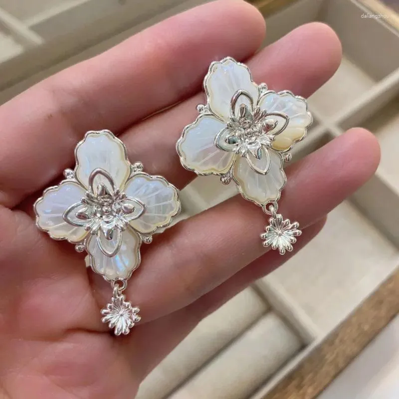 Boucles d'oreilles en laiton blanc, coquille naturelle, fleur, bijoux pour femmes, Punk, robe de soirée, spectacle en T, piste coréenne et japonaise INS