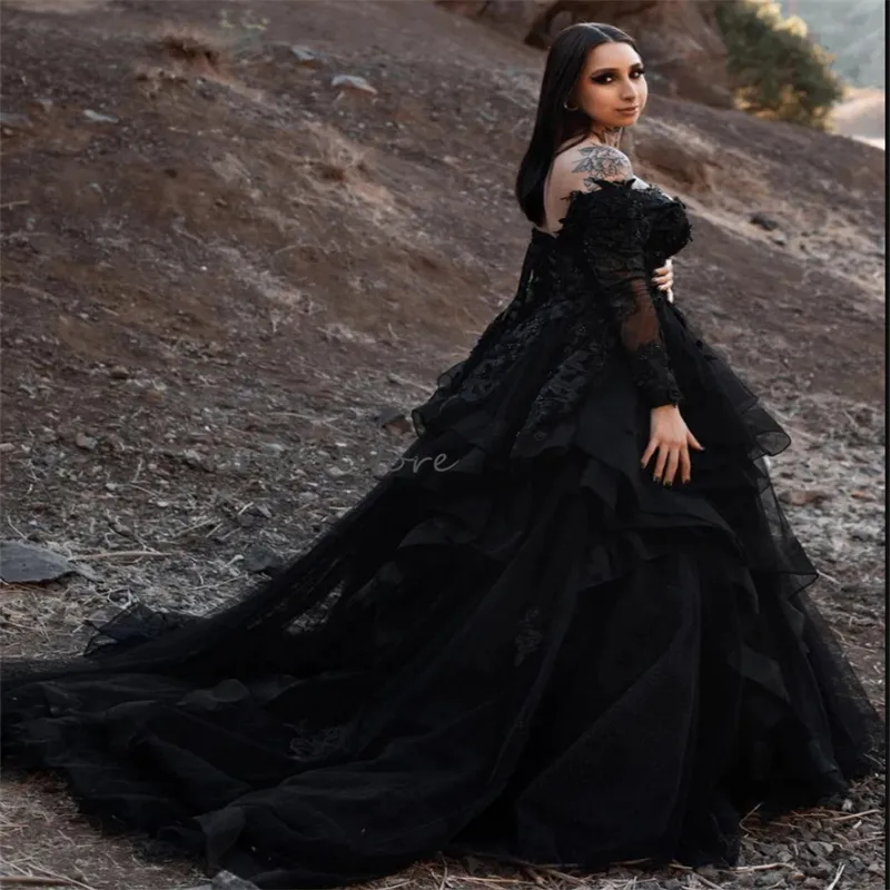Gorgeous Black Gothic Wedding Dress 2024 Off Shoulders Luxury Ruffles Long Sleeve Bridal Gowns Backless Lace Appliques A Line Tulle Bride Dress