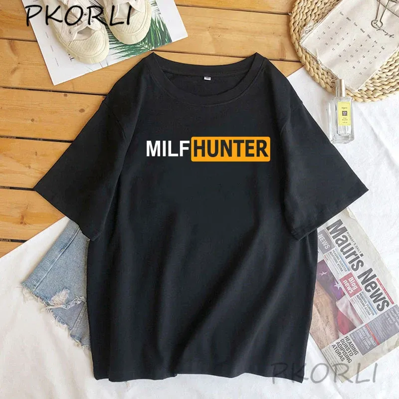 TシャツMILFハンターTシャツ面白いジョークメンコットン半袖Tシャツクリエイティブデザイン大人の男性トップスティーオムカジュアルストリートウェア