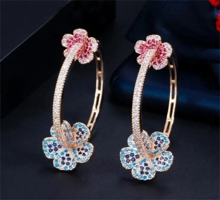 Hoop Huggie CWWZircons Designer Elegant Micro Pave Blue Red CZ Light Gold Color Big Round Flower Hoop Earrings for Women Jewelry G9233651