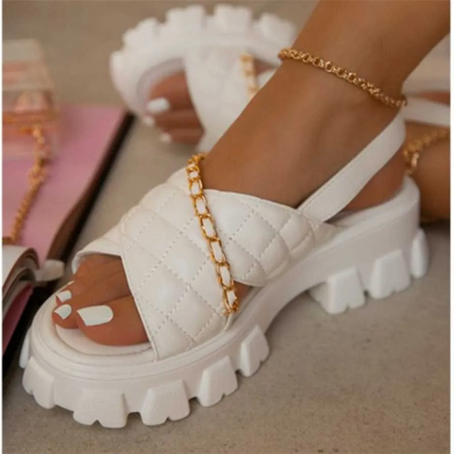 Chic Sandals Summer Sandal Women Chain Decorative Cross Diamond Lattice Sandals Flip Flop Sandles Heels 240228
