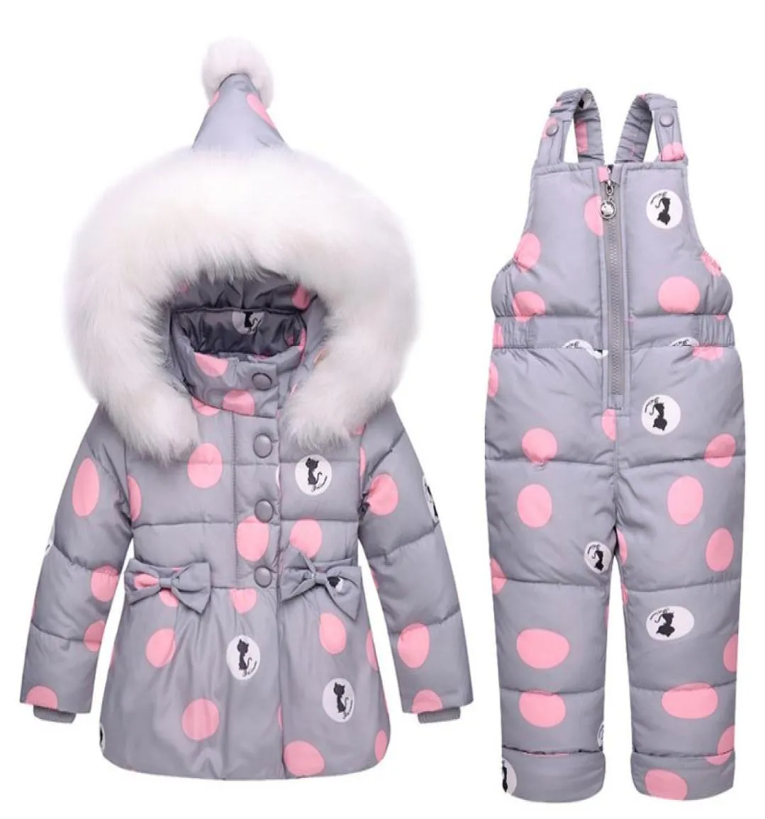 New Infant Baby Cappotto invernale Tuta da neve Anatra Piumino Bambina Bambino Abiti invernali Abbigliamento da neve Tuta Bowknot Polka Dot Felpa con cappuccio Giacca LJ3541780