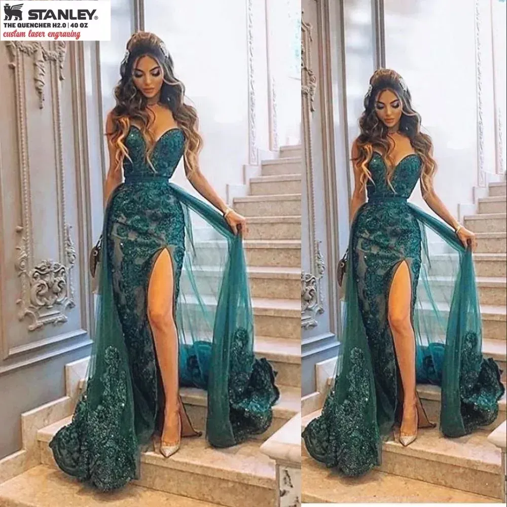 Sexig mörkgrön charmig sjöjungfru prom klänningar älskling sida delade aftonklänningar överskjolar med avtagbara tågspetsar applicerade pärlor arabisk formell klänning