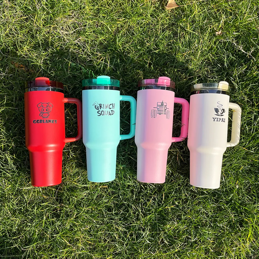 Büyük Kapasiteli Vakum Yalıtımlı H2.0 Kaplı Ayna Siyah Toz Donanım Söndürücü H2.0 30oz Lazer Gravür için 40oz Oz Söndürücü Tumbler