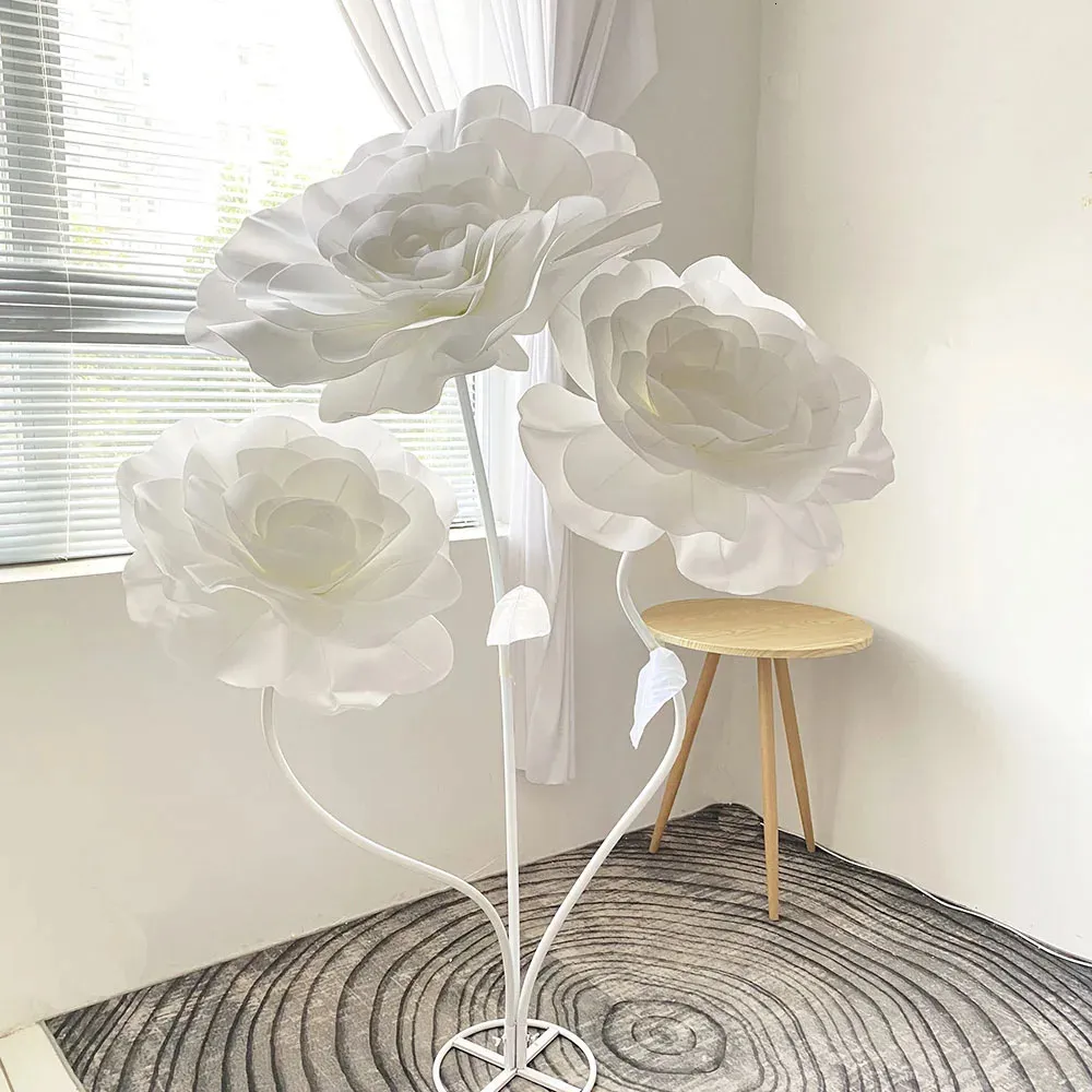 80 cm Giant Artificial Flower Rose med stambasskumblommor Bröllop Bakgrund Väggen El Mall Decoration 240228