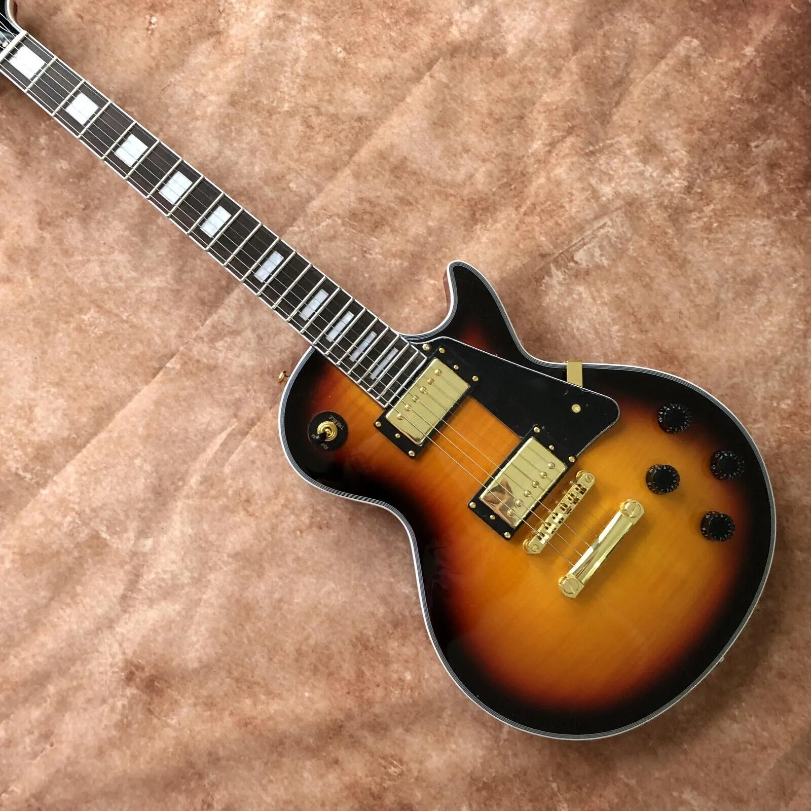 Niestandardowa gitara elektryczna Nowa 6-strunowa Flame Maple Top Gold Hardware Szybka dostawa