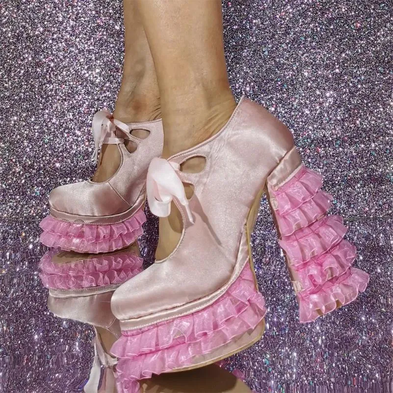 Sukienka buty 2024 Plisted Women Pumps okrągłe palce Czerby High Heels Zapatos Mjer Waterproof Platform Sweet Sapato Feminino Plus Size 47