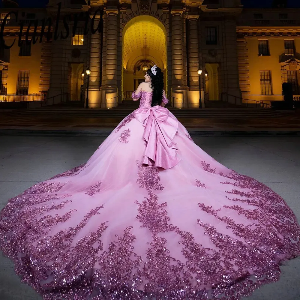 Różowy z kokardki na ramiona suknia kulowa quinceanera sukienki cekinowe aplikacje koronkowe plisowane gorset Sweet 15 vestido