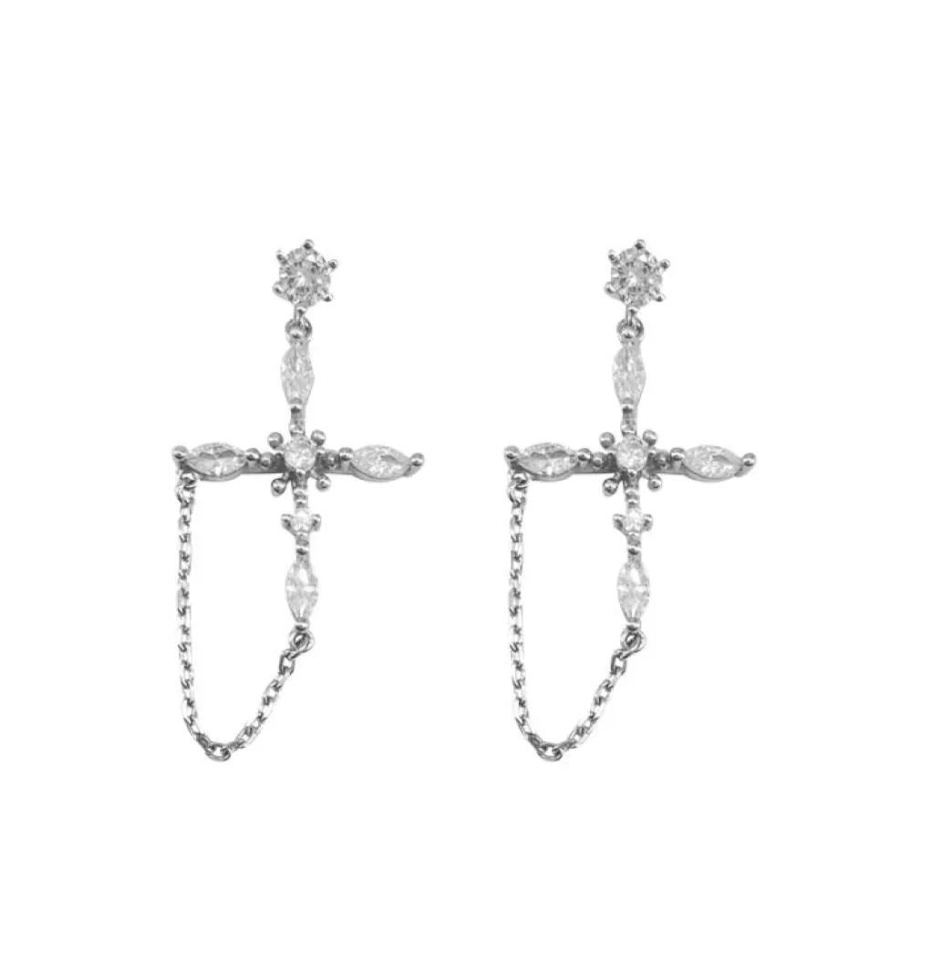 Orecchini di design per le donne Argento sterling 925 con diamanti Polsino dell'orecchio Croce rinascimentale Accessori per gioielli moda retrò femminile Allmatch5739189