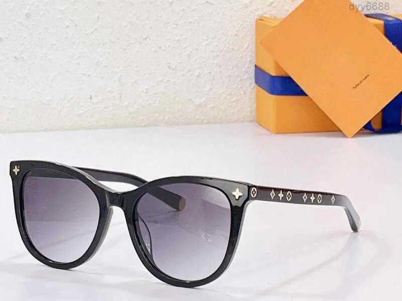 Óculos de sol de designer de moda 5a óculos l Z1657e My Momogran Light Cat Eye Eyewear desconto feminino acetato 100% uva / uvb com caixa de bolsa de óculos Fendave Z1700u 7foq