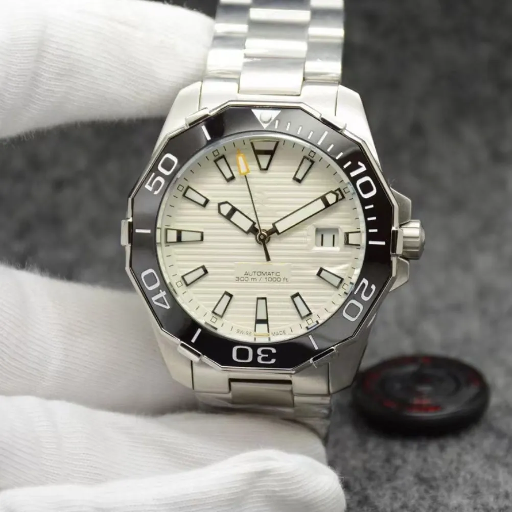 Montre masculin 44 mm en acier inoxydable mécanique automatique montre sapphire watch business designer concepteur de luxe de luxe Luxur