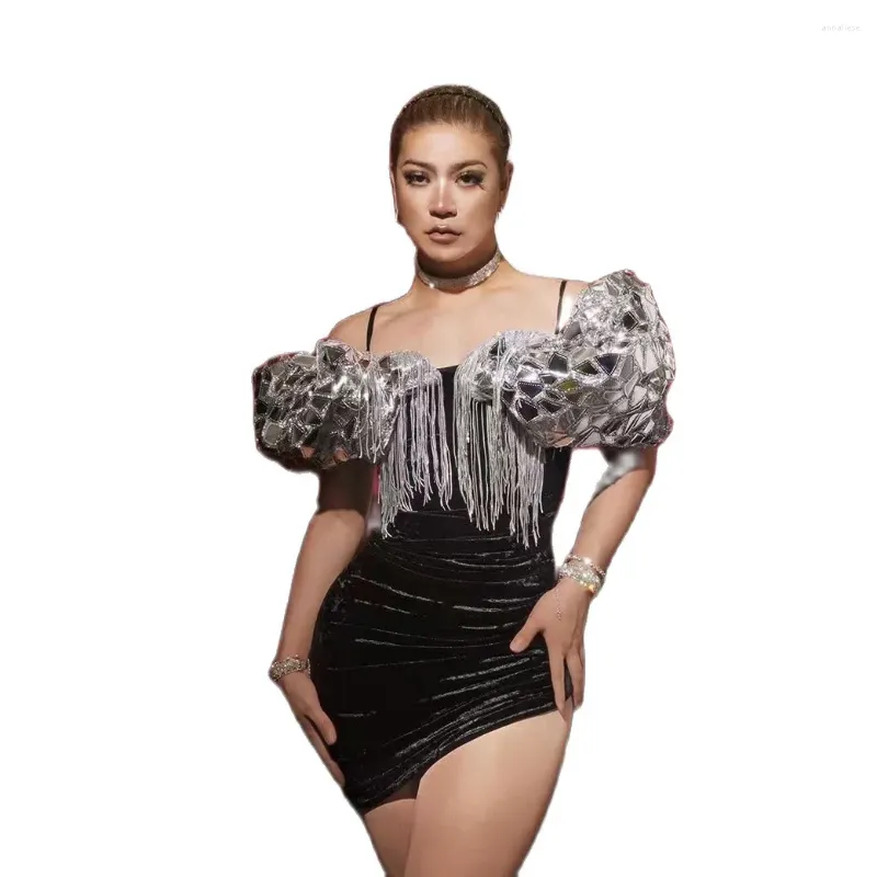 Stage Wear Spaghetti Sangle Brillant Gland Miroir Paillettes Manches Sexy Noir Swan Robe De Velours Pour Femmes Discothèque Party Tissu Chanteur