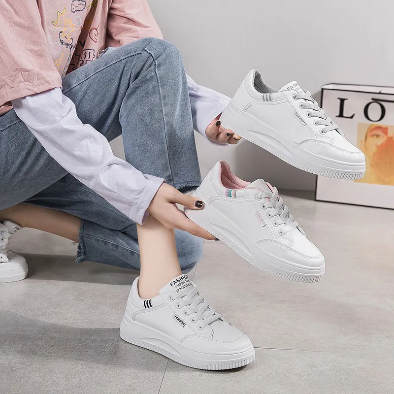 Top Nouveaux Hommes Femmes Casual Chaussures Printemps Automne Saisons Polyvalent Ventiler Plateforme Blanc Athleisure Sports Mocassins Baskets Baskets Femmes Taille 36-40