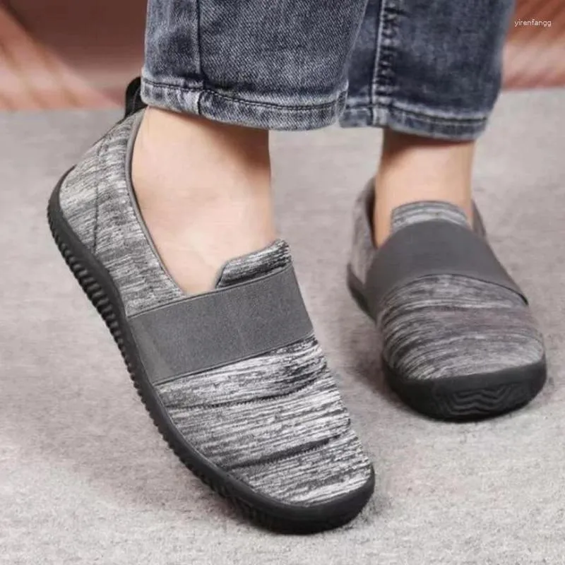 Sapatos casuais 2024 em mulheres tênis cunha apartamentos malha respirável para e baixo preço calçado sapato atlético