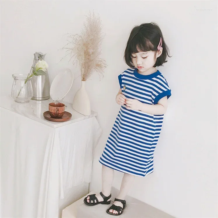 Платья для девочек Платье для девочек 2024 Летняя темно-синяя полосатая футболка без рукавов в темно-синем стиле
