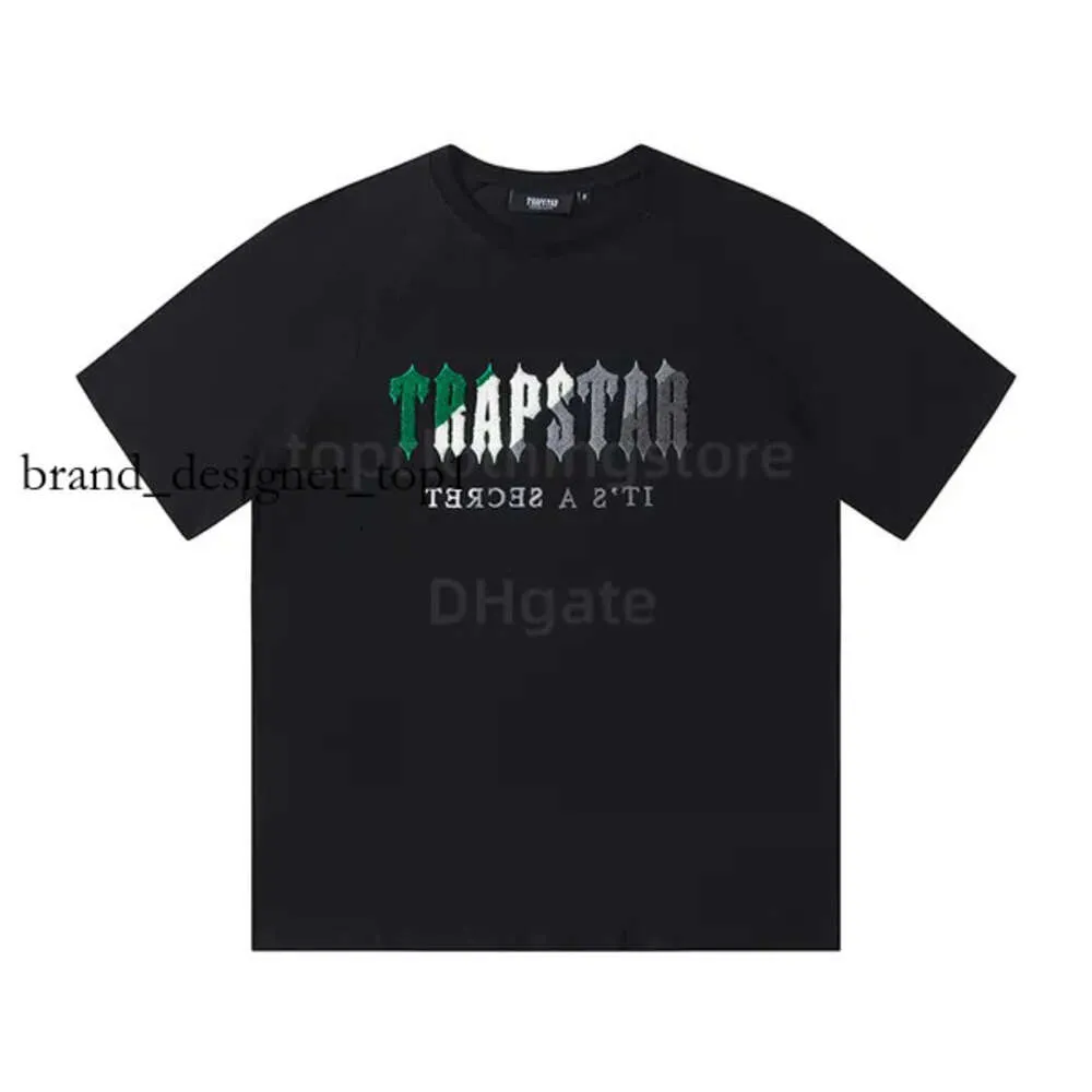 Nouveau modèle Trapstar T-shirts pour hommes Shorts de créateurs Lettre de broderie Luxe Couleur arc-en-ciel Noir Blanc Gris Été Trapstar Survêtement Mode Tideway Marque 6981