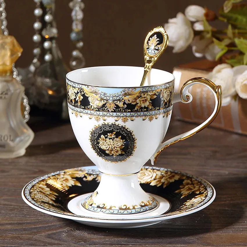 Luxus Europa Gericht Bone China Kaffeetasse Sets Kreative Porzellan Teetasse Nachmittag Tee Party el Wohnkultur Hochzeit Geschenke 240301