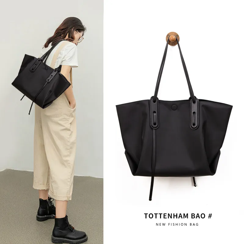 Designer väskor Tygväska Ny stor väska för kvinnor Canvas Vattentät Oxford Tyg Mordotter Bag axelhandväska